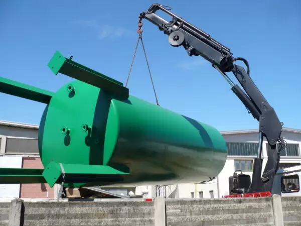 Custom industrial tanks